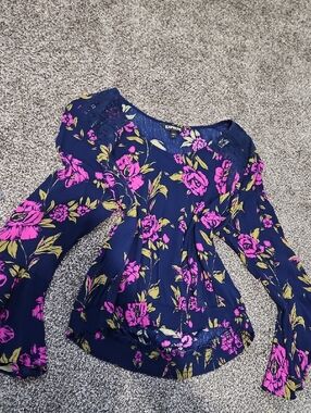 Express Navy Floral Long-Sleeve Top - Hot Pink & Olive Print